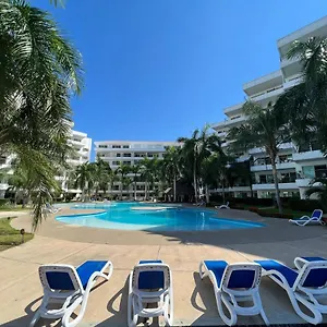 costa-veleros-marina-mazatlan-2.mazatlan-hotels.com/